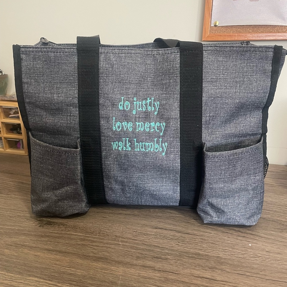 Thirty-one Gifts utility tote